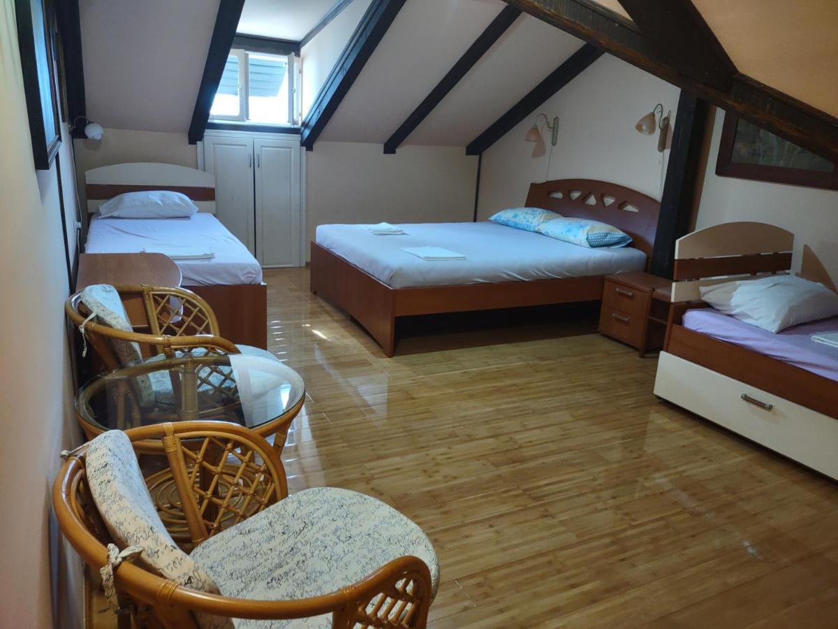 Apartment Captain's House In Dobrota