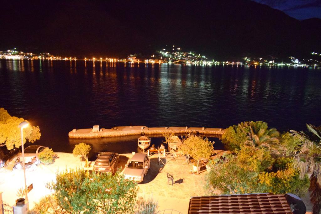 Captain's House In Dobrota *