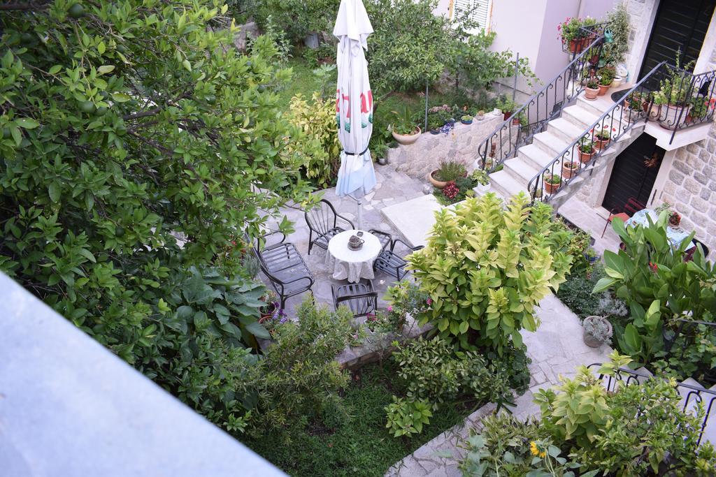 Captain's House In Dobrota Kotor