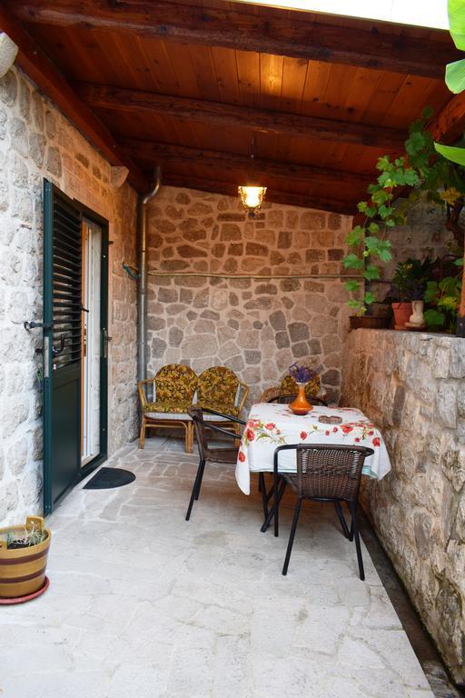 Captain's House In Dobrota *